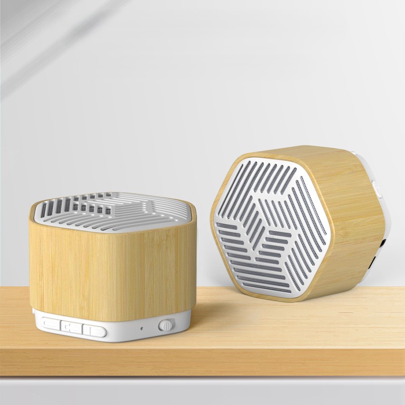 Bamboo bluetooth speaker